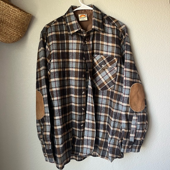 Weekends in California Plaid Button-Up Shirt with Elbow Patches Wool Blend